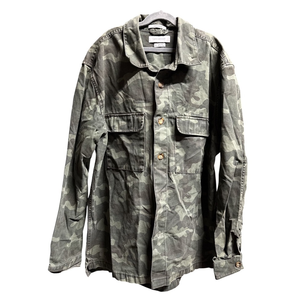 Urban Outfitters Camo Utility Shirt Military Jacket Oversized Fit‎ Button Down M